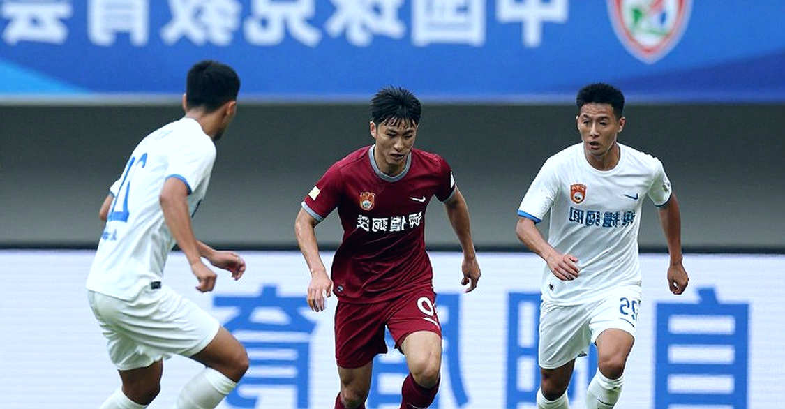 Nico Williams, Felix Tainta và khoảng lặng ở San Mamés: vì sao cầu thủ phủ định chính người đại diện của mình