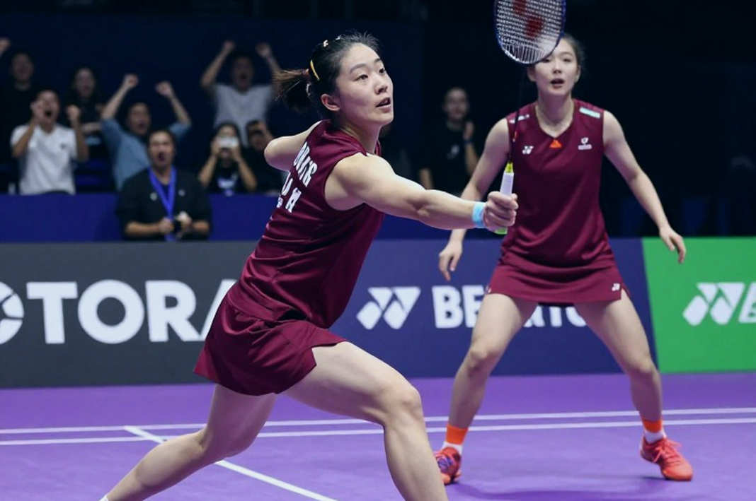 Alwi Farhan tập cùng Kento Momota trước Asian Games 2026: bài học nằm ở chỗ dữ liệu im lặng