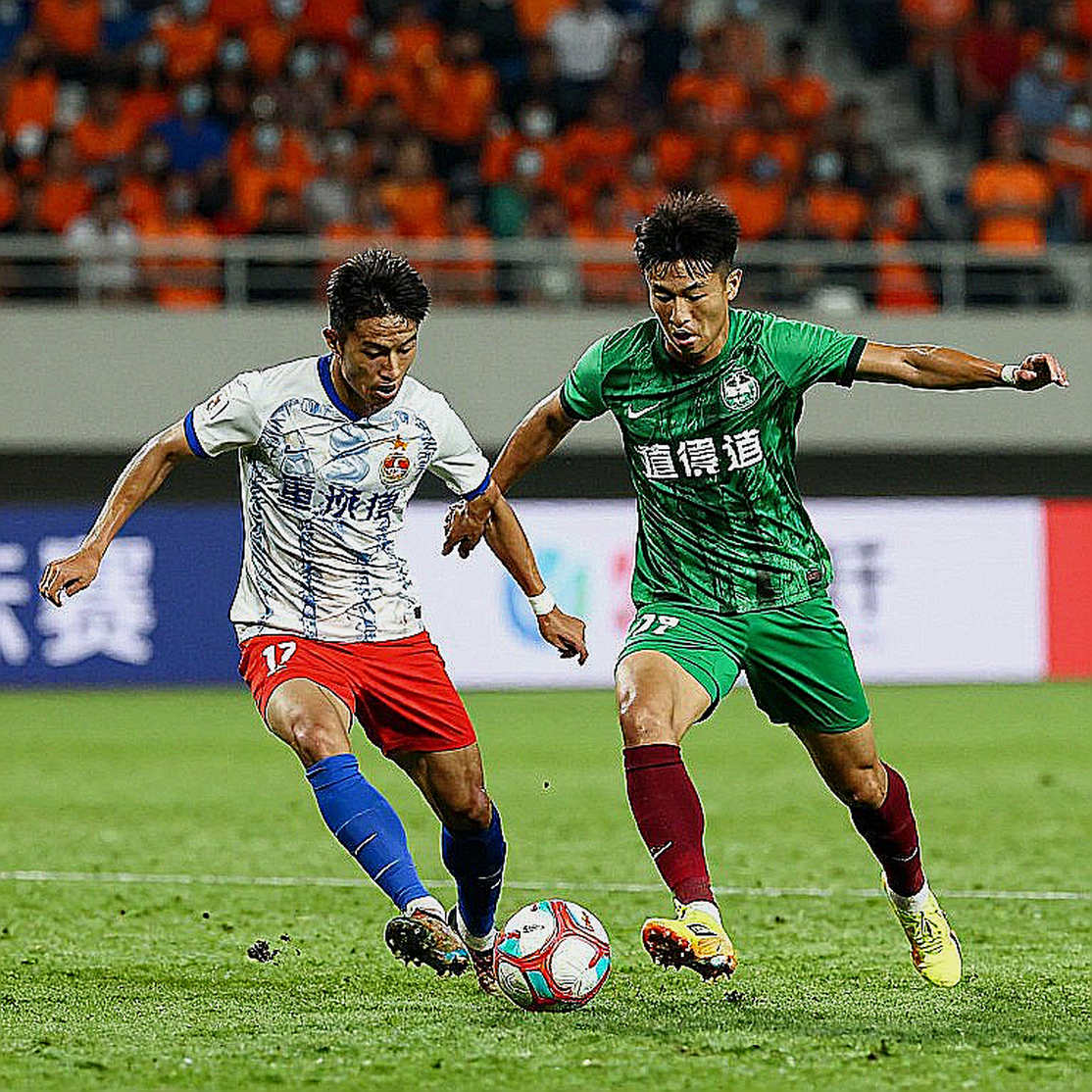 Bảng bù giờ nhảy từ 2 lên 7 phút: bên trong trận Indonesia 9-2 Bangladesh