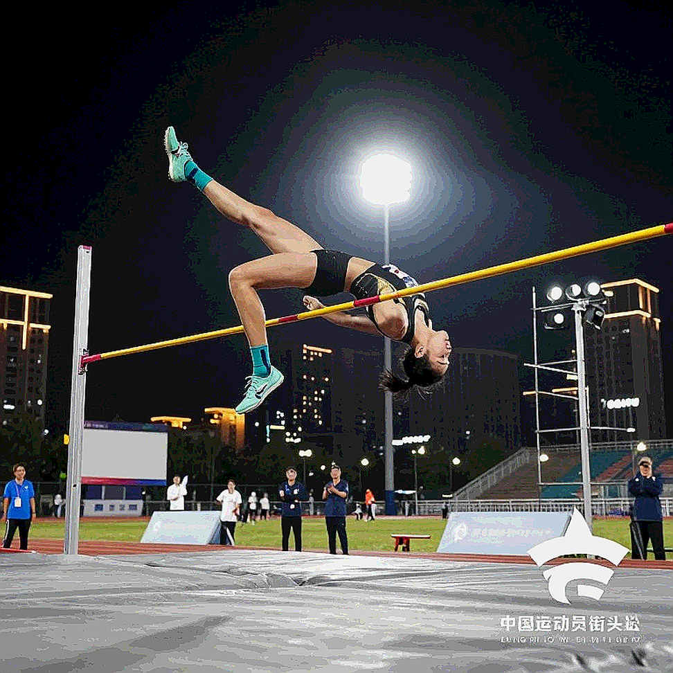 Amy Hunt chạm đỉnh phong độ: 22.16s tại chung kết Diamond League, sẵn sàng cho cú đúp tại Budapest