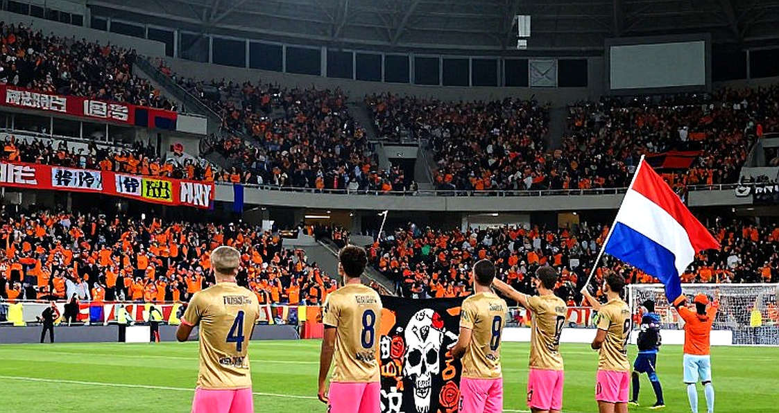 Trabzonspor: Canh bạc Pioli và bài kiểm tra Galatasaray