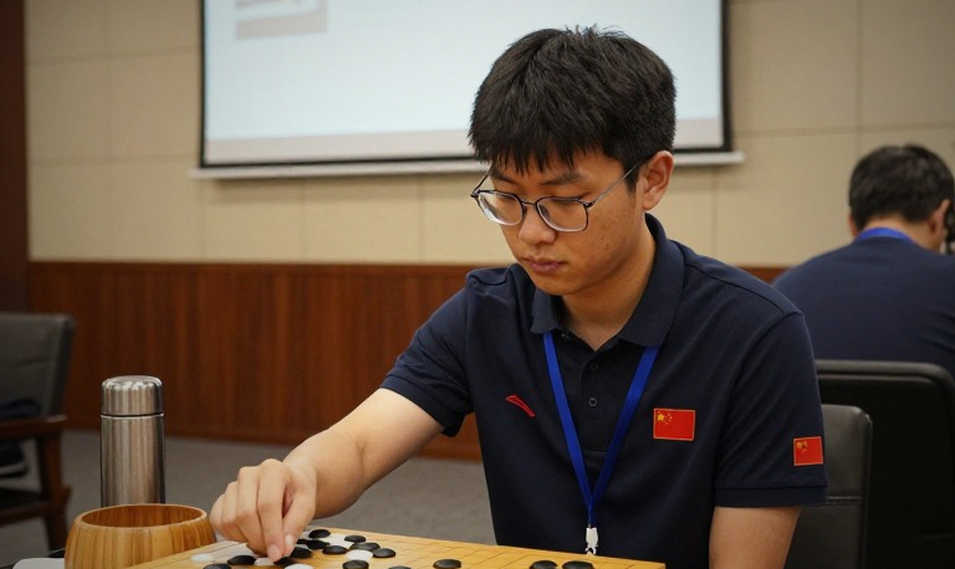 The Silent Board: Data Gaps and the Trap of Chess Analysis in the Engine Age The Silent Board: Data Gaps and the Trap of Chess Analysis in the Engine Age