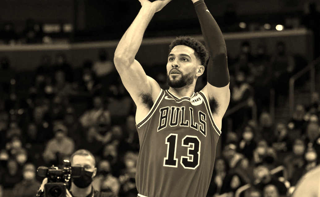 Papagiannis trở lại sau 11 tháng: Niềm tin đặt đúng chỗ hay canh bạc y học của Efes? Papagiannis trở lại sau 11 tháng: Niềm tin đặt đúng chỗ hay canh bạc y học của Efes?