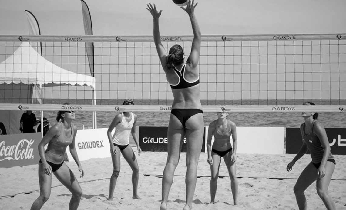 Set thứ năm và khoảng trống sau bảng tỉ số: Thái Lan vô địch châu Á và tấm vé Olympic đầu tiên Set thứ năm và khoảng trống sau bảng tỉ số: Thái Lan vô địch châu Á và tấm vé Olympic đầu tiên