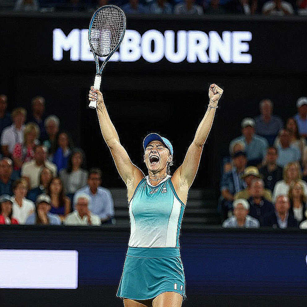 Pegula, Medvedev thắng sớm ở US Open: Alcaraz và Sabalenka săn ngôi vương theo những cách rất riêng Pegula, Medvedev thắng sớm ở US Open: Alcaraz và Sabalenka săn ngôi vương theo những cách rất riêng