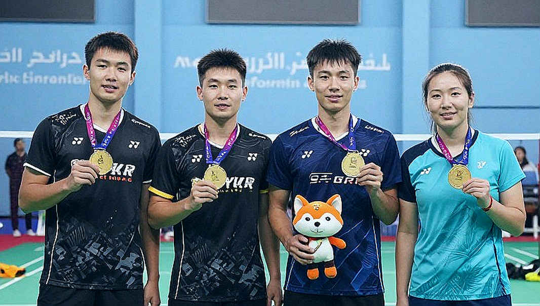 Alwi Farhan đánh cầu cùng Momota trước Asian Games 2026: Ánh hào quang đến trước bảng điểm Alwi Farhan đánh cầu cùng Momota trước Asian Games 2026: Ánh hào quang đến trước bảng điểm