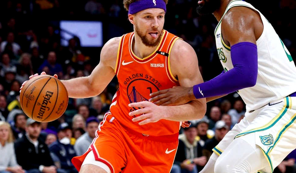 Promitheas và cú buzzer của Evans tại SamELYON Arena: Giấc mơ sống, nhưng bảng lương chưa bao giờ ngủ Promitheas và cú buzzer của Evans tại SamELYON Arena: Giấc mơ sống, nhưng bảng lương chưa bao giờ ngủ