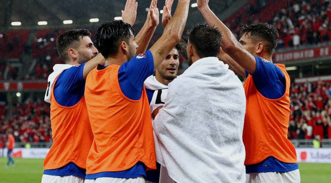Phòng VAR không bao giờ nói dối — chỉ là máy quay của La Liga không đủ kiên nhẫn để kể