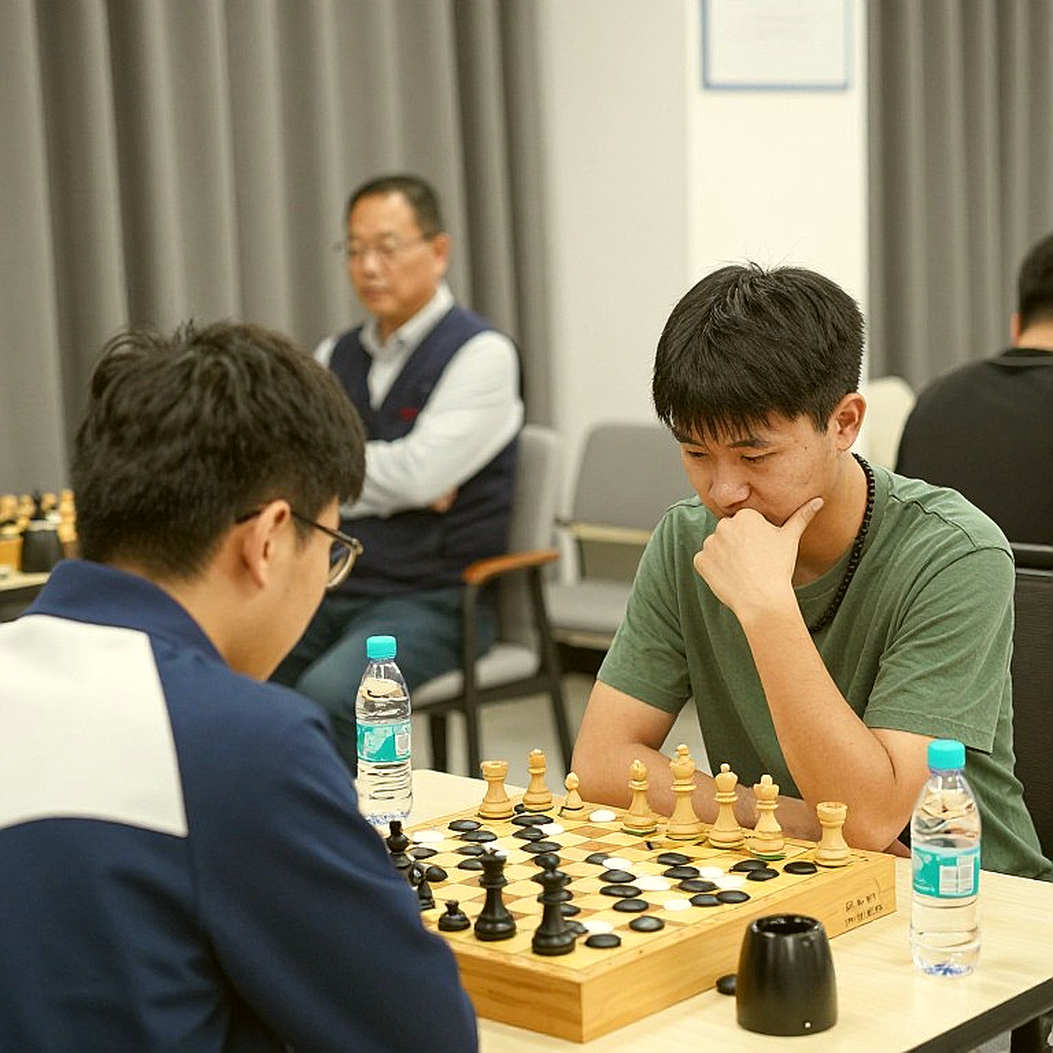 5.e5! trong Italian Game: nước đẩy tốt đổi trục, và khoảng trống dữ liệu ở cấp câu lạc bộ 5.e5! trong Italian Game: nước đẩy tốt đổi trục, và khoảng trống dữ liệu ở cấp câu lạc bộ