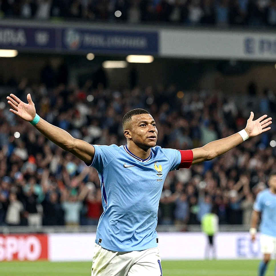 NYCFC 0-1 New York Red Bulls: Khi phòng thay đồ rực lửa, còn khung thành thì không