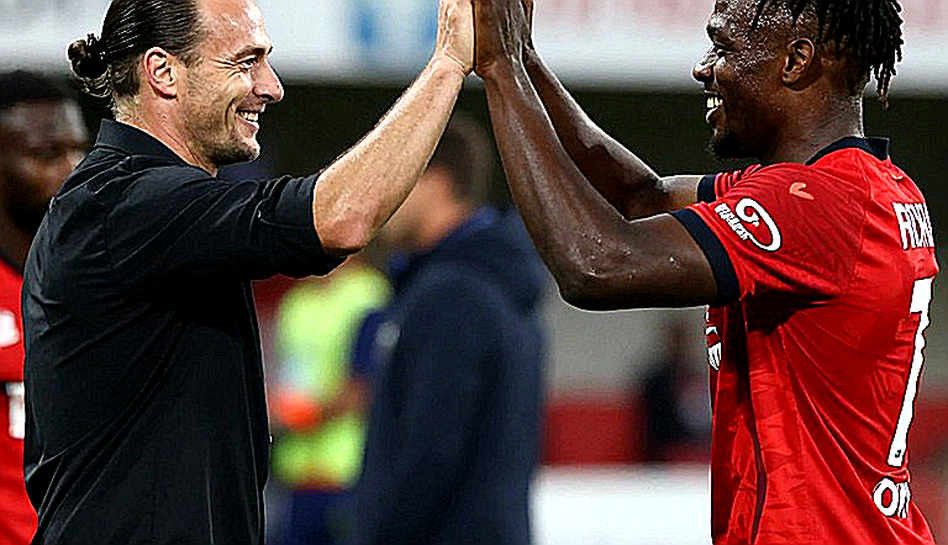 Ruben van Bommel: Đầu gối 1m92 và bài kiểm tra mang tên đội tuyển Đức