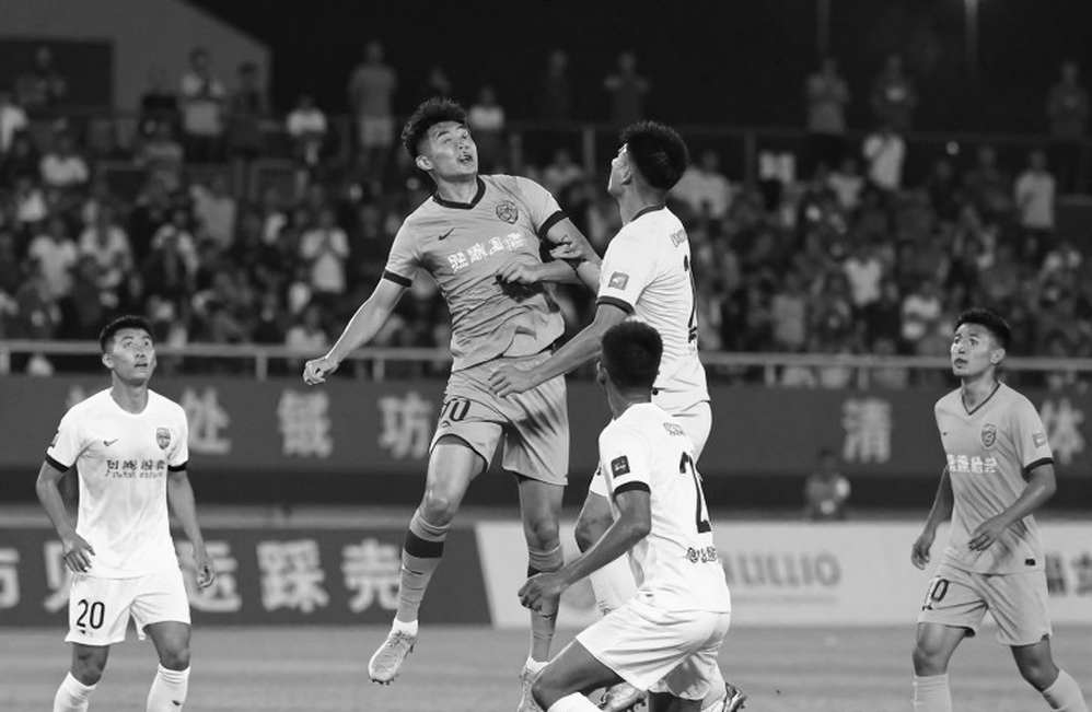 Hai ngôi sao, một hành lang: Vì sao Mbappé và Vinícius chặn đường nhau ở Real Madrid Hai ngôi sao, một hành lang: Vì sao Mbappé và Vinícius chặn đường nhau ở Real Madrid