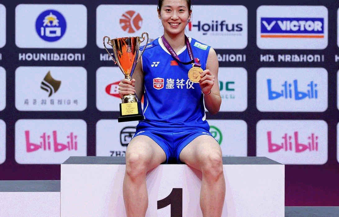 Chaliha vào tứ kết Indonesia Masters Super 100 và câu hỏi về tiêu chuẩn điều kiện thi đấu