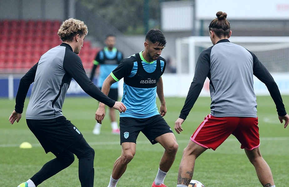 Thẻ đỏ trực tiếp phút 67 của Mateo Chávez: khi Mexico phải chơi thiếu người trước Mỹ