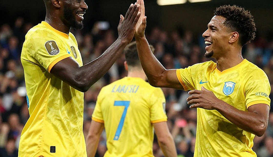 Công Phượng và nỗi cô đơn giữa màn đêm: Bài học từ trận Thể Công Viettel thắng Đồng Nai 2-0 Công Phượng và nỗi cô đơn giữa màn đêm: Bài học từ trận Thể Công Viettel thắng Đồng Nai 2-0