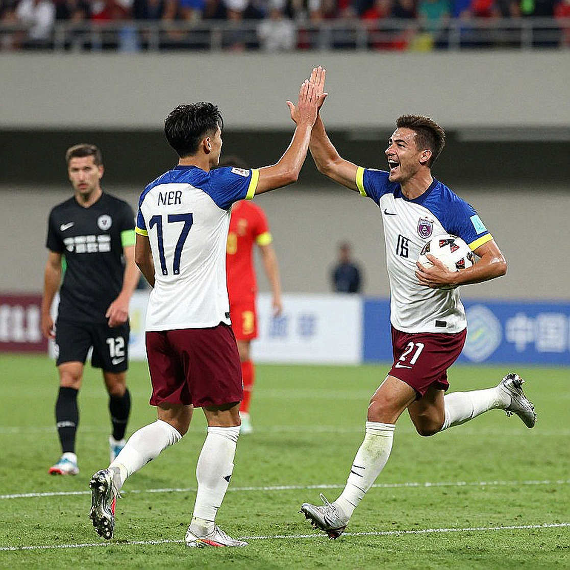 Vietnam's Two Overseas-Born Recruits: A 29-Match Centre-Back and a 1.90m Forward Vietnam's Two Overseas-Born Recruits: A 29-Match Centre-Back and a 1.90m Forward